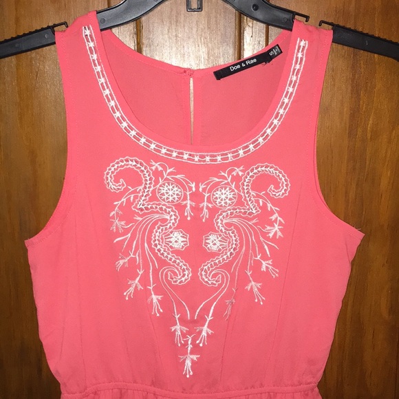 Coral/white dress - Picture 2 of 3